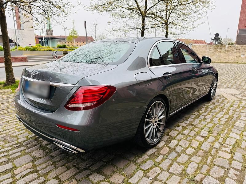 Gebraucht Mercedes E350 258 PS (189 kW) 2016 Silber Limousine