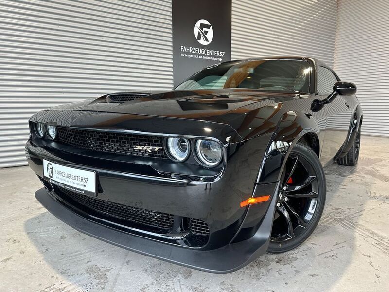 Schwarz Gebraucht 2018 Dodge Challenger SXT Coupé | 27.300 € (Teuer) - Bild 1/4