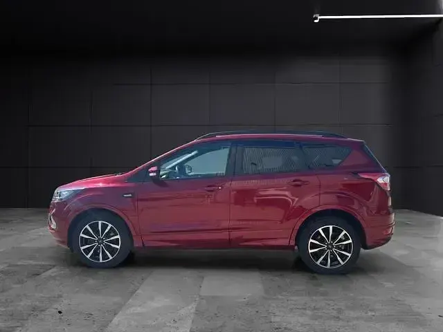 Gebraucht Ford Kuga ST-Line 242 PS (177 kW) 2018 Rubyrot metallic SUV