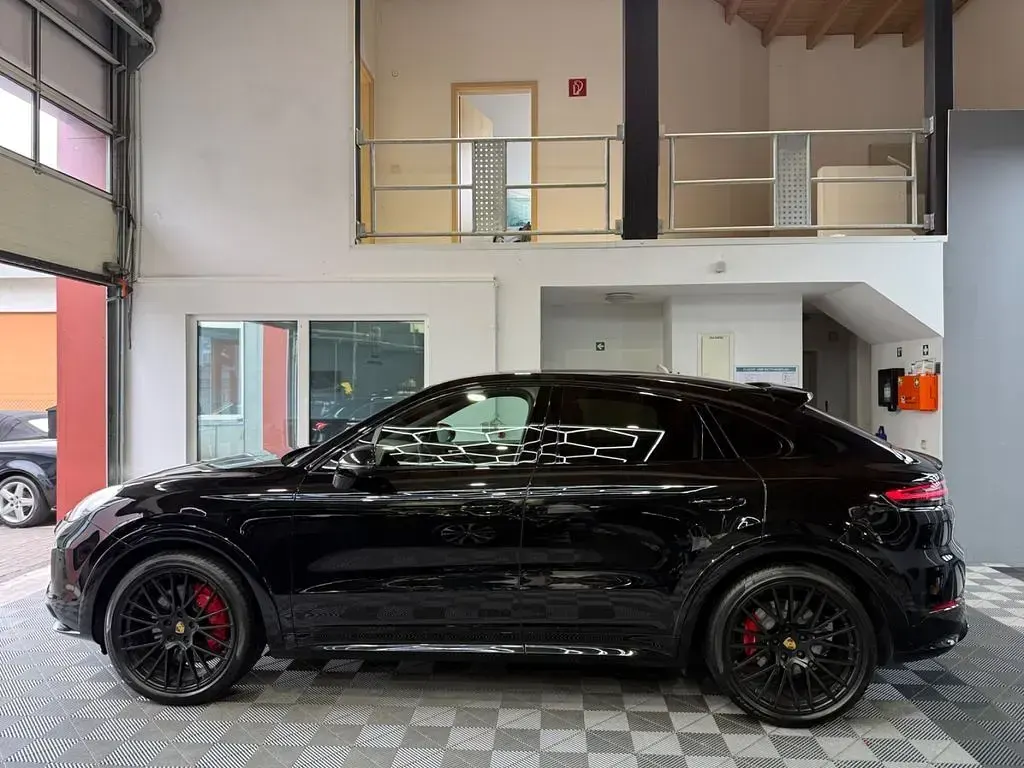 Gebraucht Porsche Cayenne GTS 460 PS (338 kW) 2023 Schwarz SUV