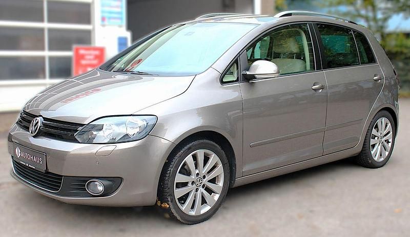 Braun Gebraucht 2009 VW Golf Plus Cross Highline Van / Kleinbus | 8.900 € (Fairer Preis) - Bild 1/4