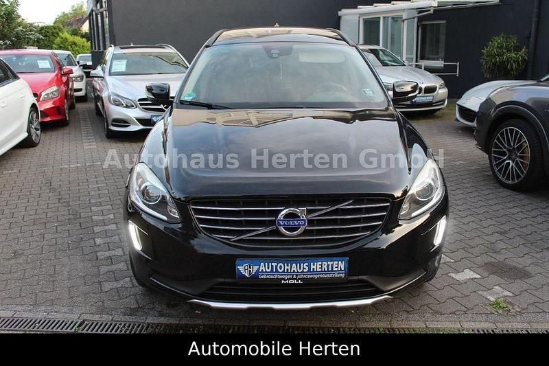 Gebraucht Volvo XC60 Kinetic 181 PS (133 kW) 2015 Schwarz SUV