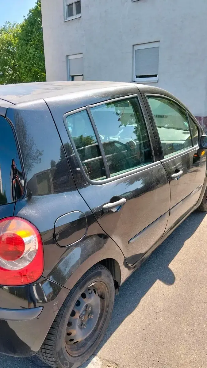 Gebraucht Renault Modus 88 PS (64 kW) 2006 Schwarz Van / Kleinbus