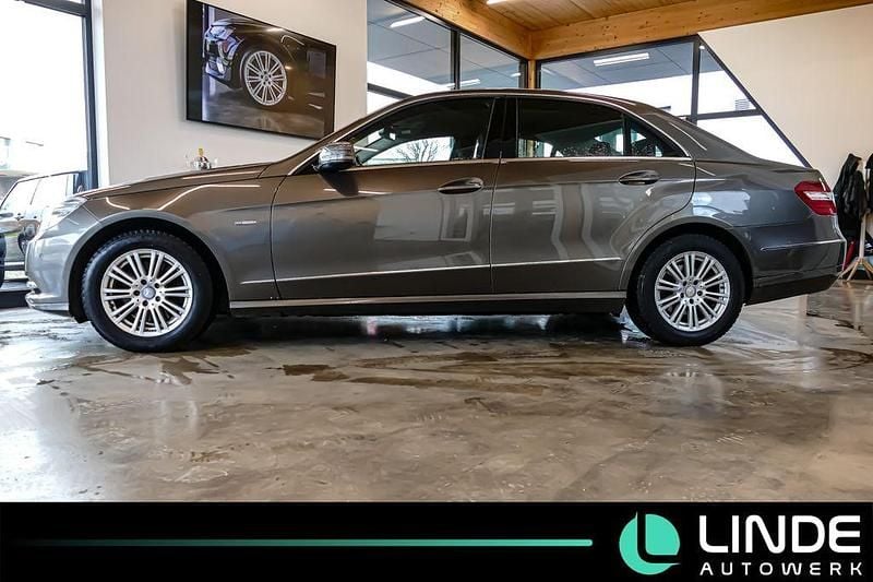 Gebraucht Mercedes E250 204 PS (150 kW) 2010 Grau Limousine