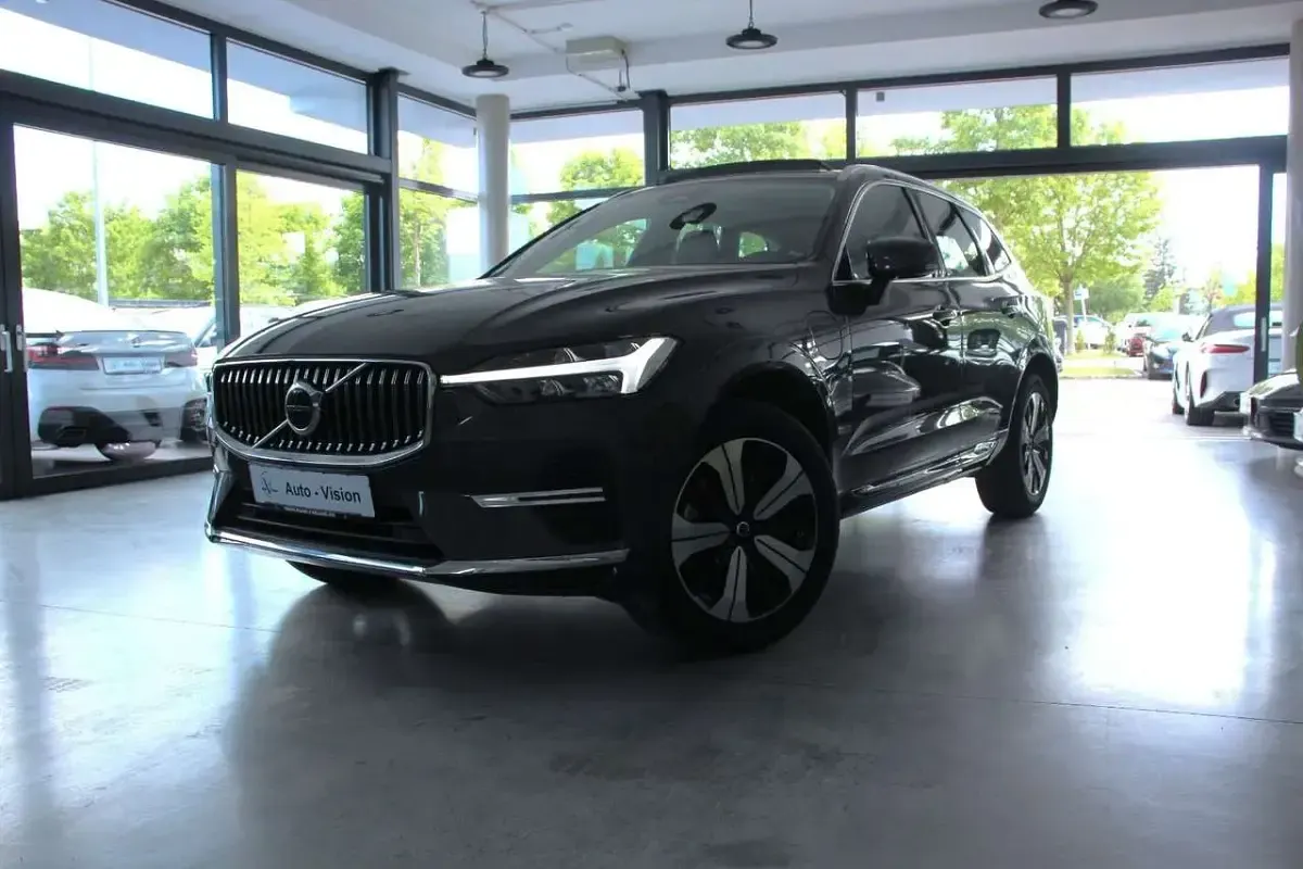 Gebraucht Volvo XC60 Plus 349 PS (256 kW) 2023 Grau SUV