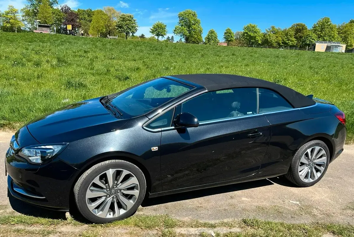 Gebraucht Opel Cascada Innovation 170 PS (125 kW) 2016 Schwarz Cabrio