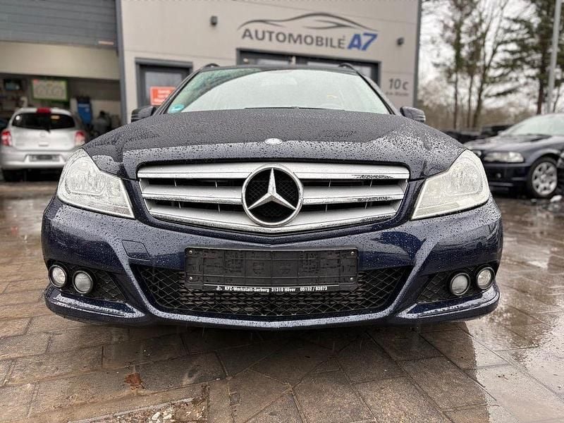 Gebraucht Mercedes C180 120 PS (88 kW) 2012 Blau Kombi