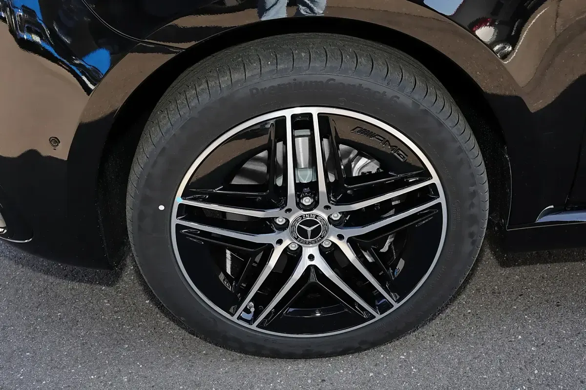 Gebraucht Mercedes V300 Exclusive 237 PS (174 kW) 2026 Obsidianschwarz Van / Kleinbus