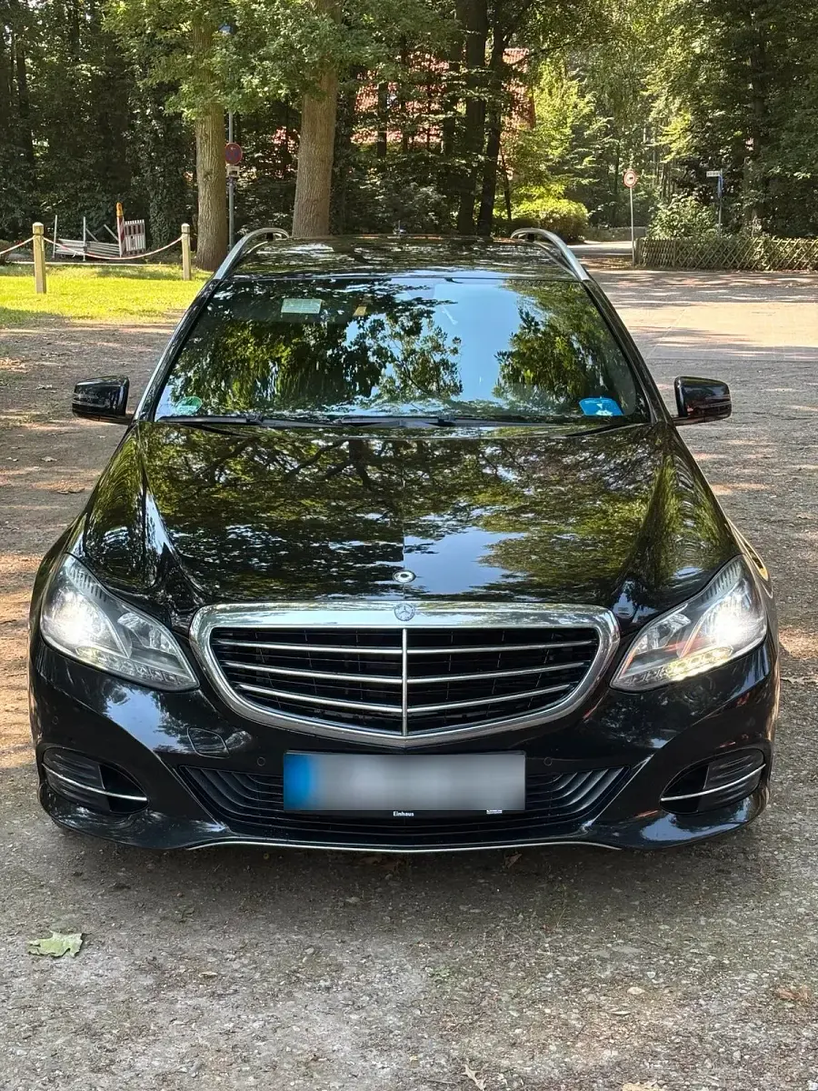Gebraucht Mercedes E220 170 PS (125 kW) 2013 Schwarz Kombi