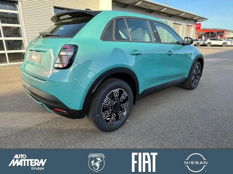 Neu Fiat 600 81 PS (59 kW) 2026 Blau SUV
