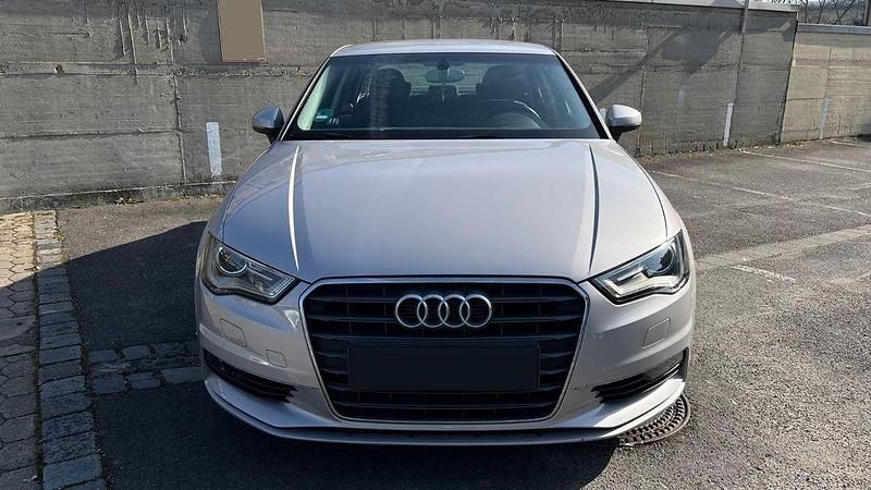 Gebraucht Audi A3 Ambiente 140 PS (102 kW) 2014 Silber Limousine