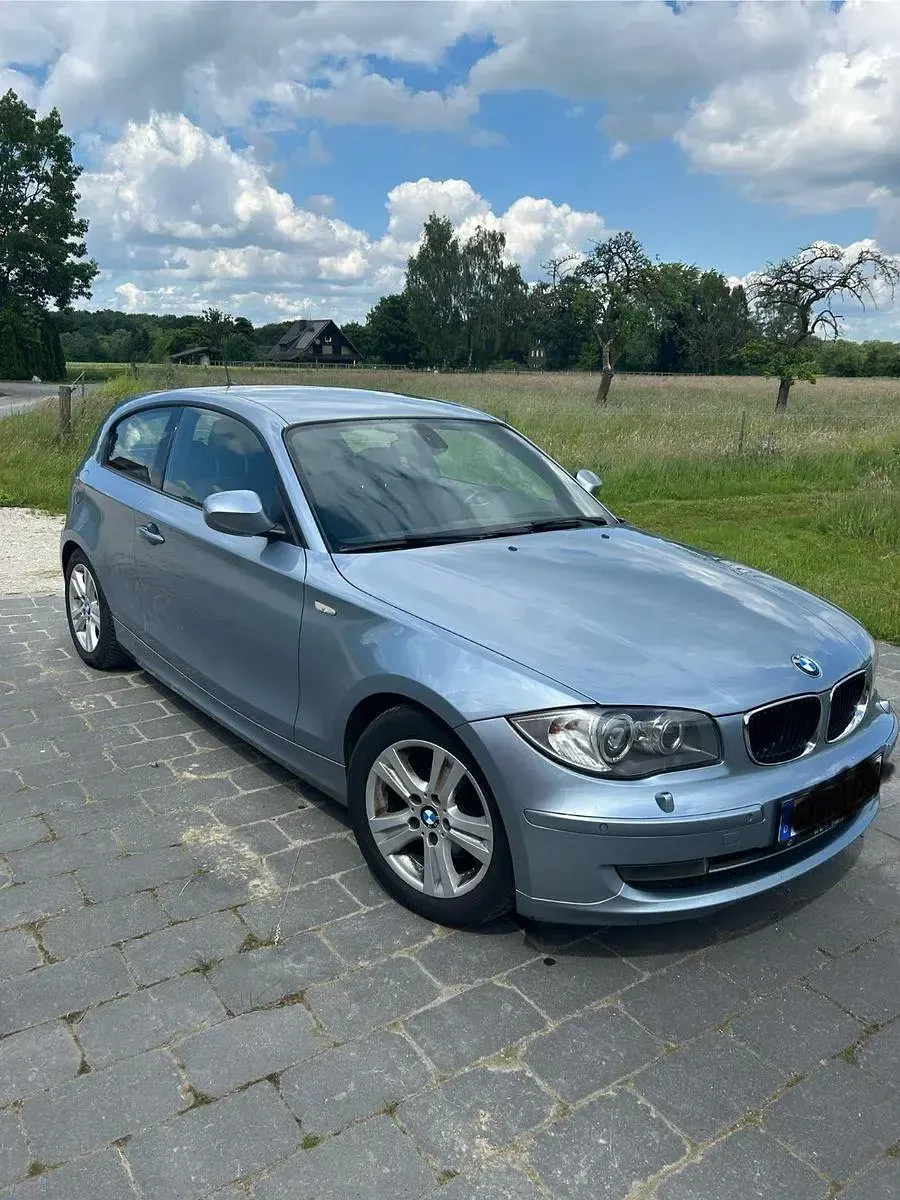Gebraucht BMW 120 177 PS (130 kW) 2011 Blau Kleinwagen