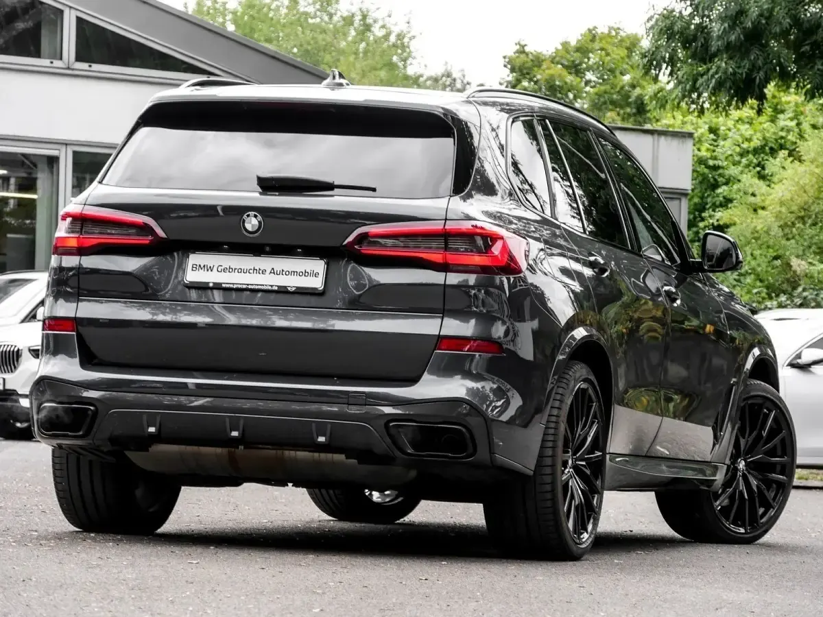 Gebraucht BMW X5 M Sport 530 PS (389 kW) 2022 Grau SUV