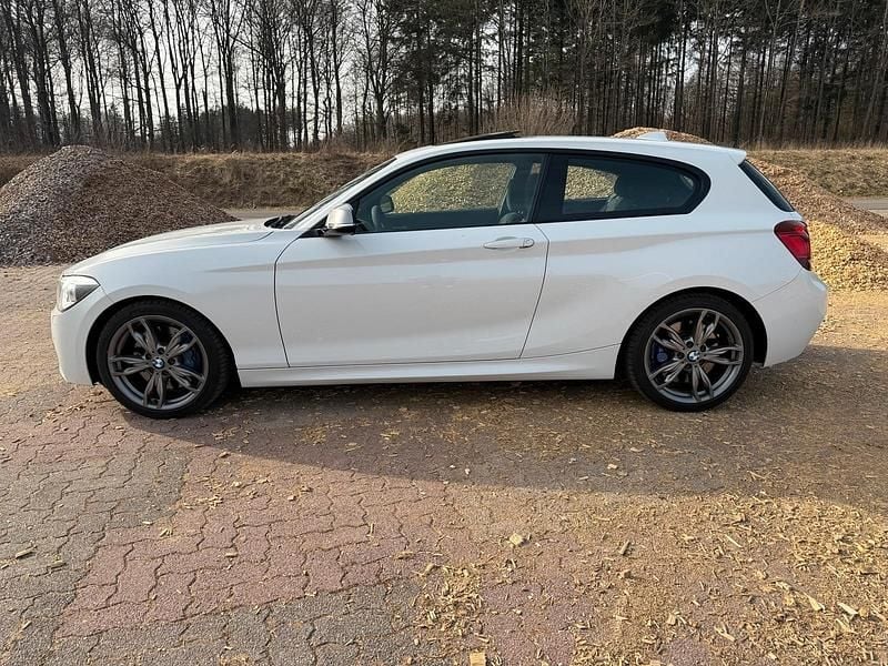 Gebraucht BMW M135 Advantage 320 PS (235 kW) 2014 Weiß Kleinwagen