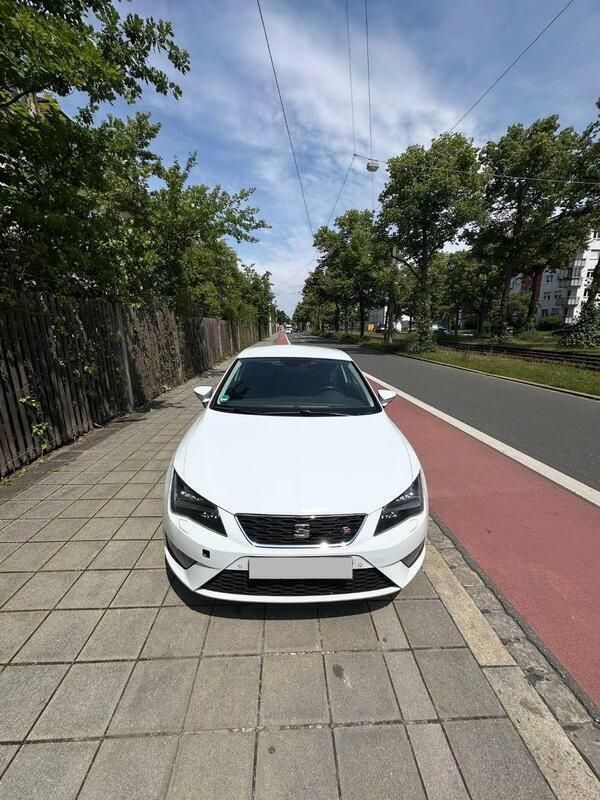 Weiß Gebraucht 2016 Seat Leon SC FR Kleinwagen | 6.600 € (Superpreis) - Bild 1/4