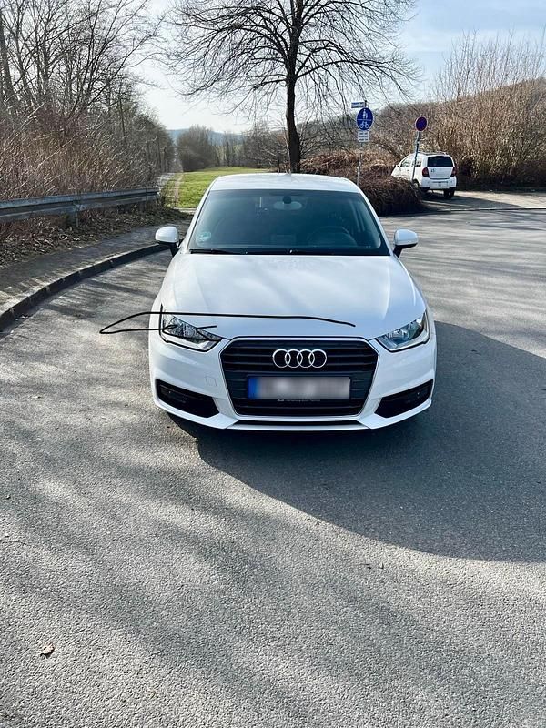 Gebraucht Audi A1 95 PS (69 kW) 2018 Weiß Kleinwagen