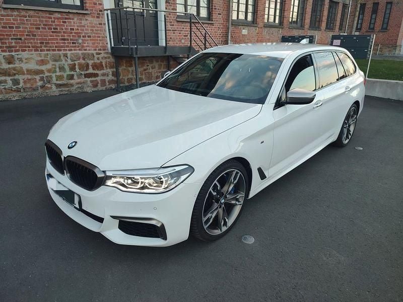 Weiß Gebraucht 2018 BMW M550 M Sport Limousine | 33.500 € (Superpreis) - Bild 1/4