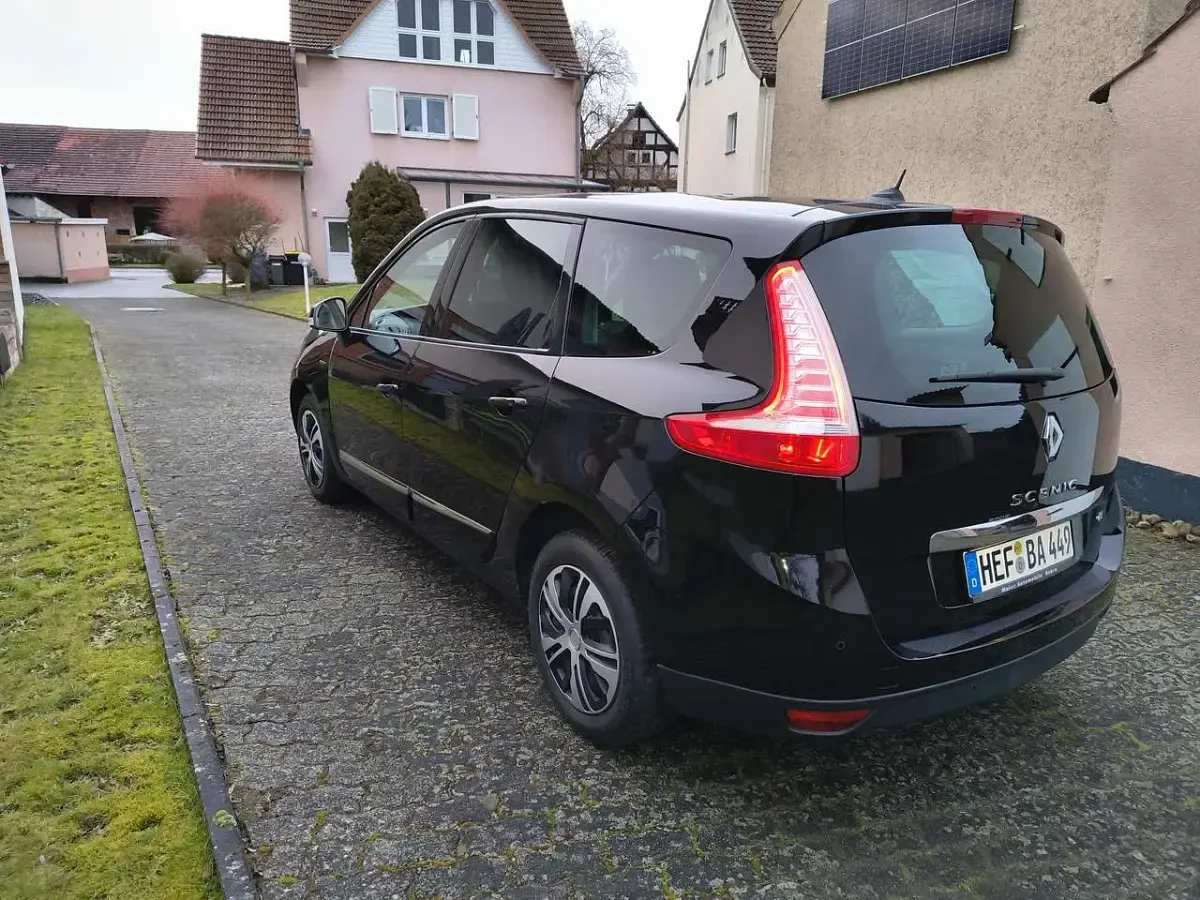 Gebraucht Renault Grand Scénic III 131 PS (96 kW) 2013 Schwarz Van / Kleinbus
