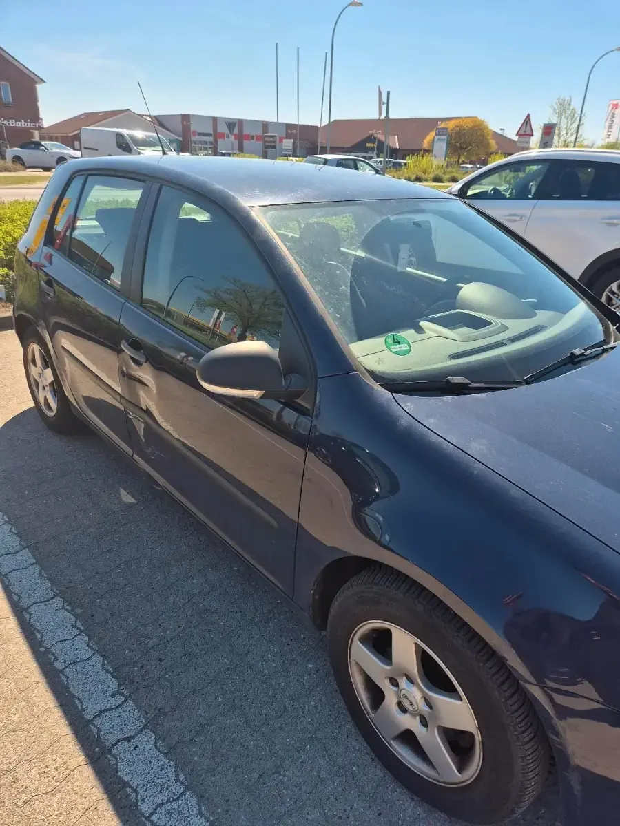 Gebraucht VW Golf V 75 PS (55 kW) 2006 Blau Kleinwagen