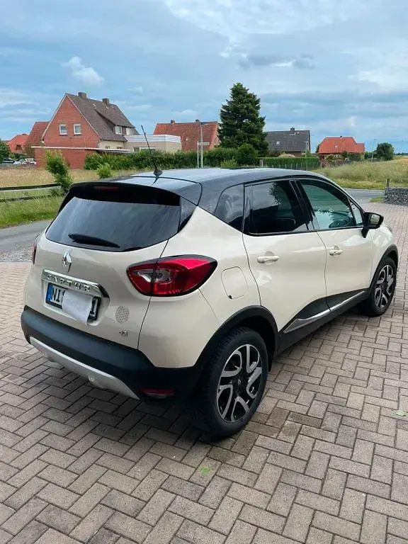 Gebraucht Renault Captur XMOD 90 PS (66 kW) 2016 Beige SUV