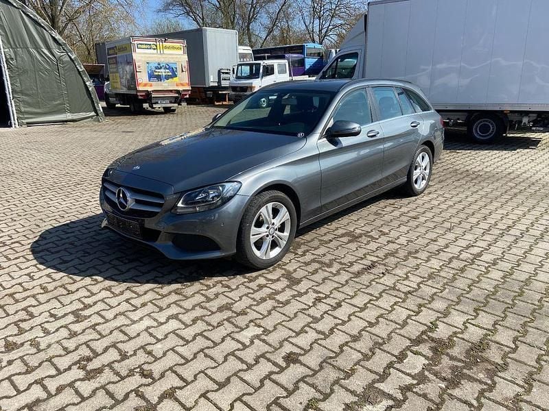 Gebraucht Mercedes C200 136 PS (100 kW) 2016 Grau Kombi