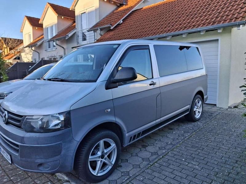 Gebraucht VW T5 102 PS (75 kW) 2013 Silber Van