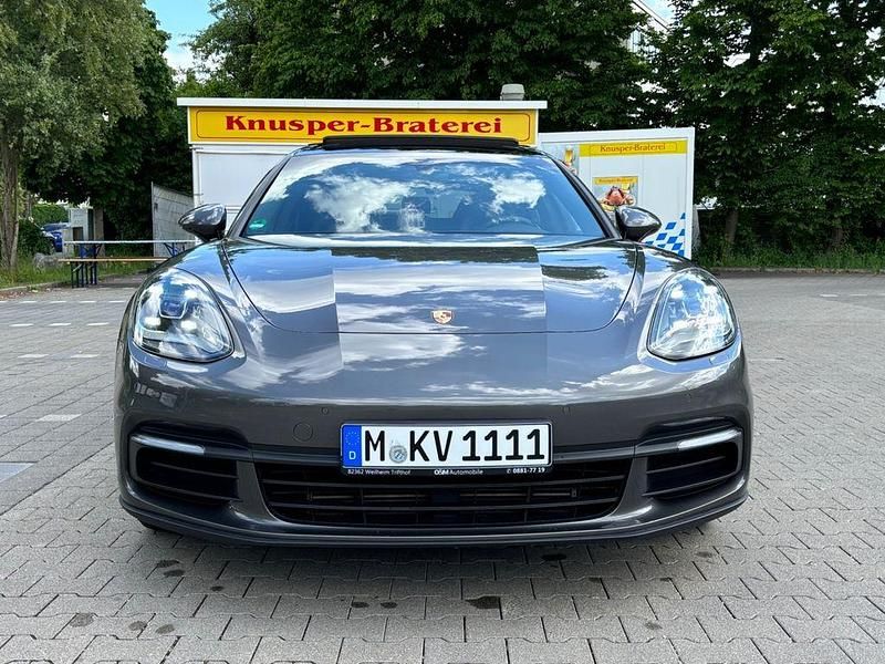 Gebraucht Porsche Panamera Sport Turismo 330 PS (242 kW) 2018 Grau Limousine