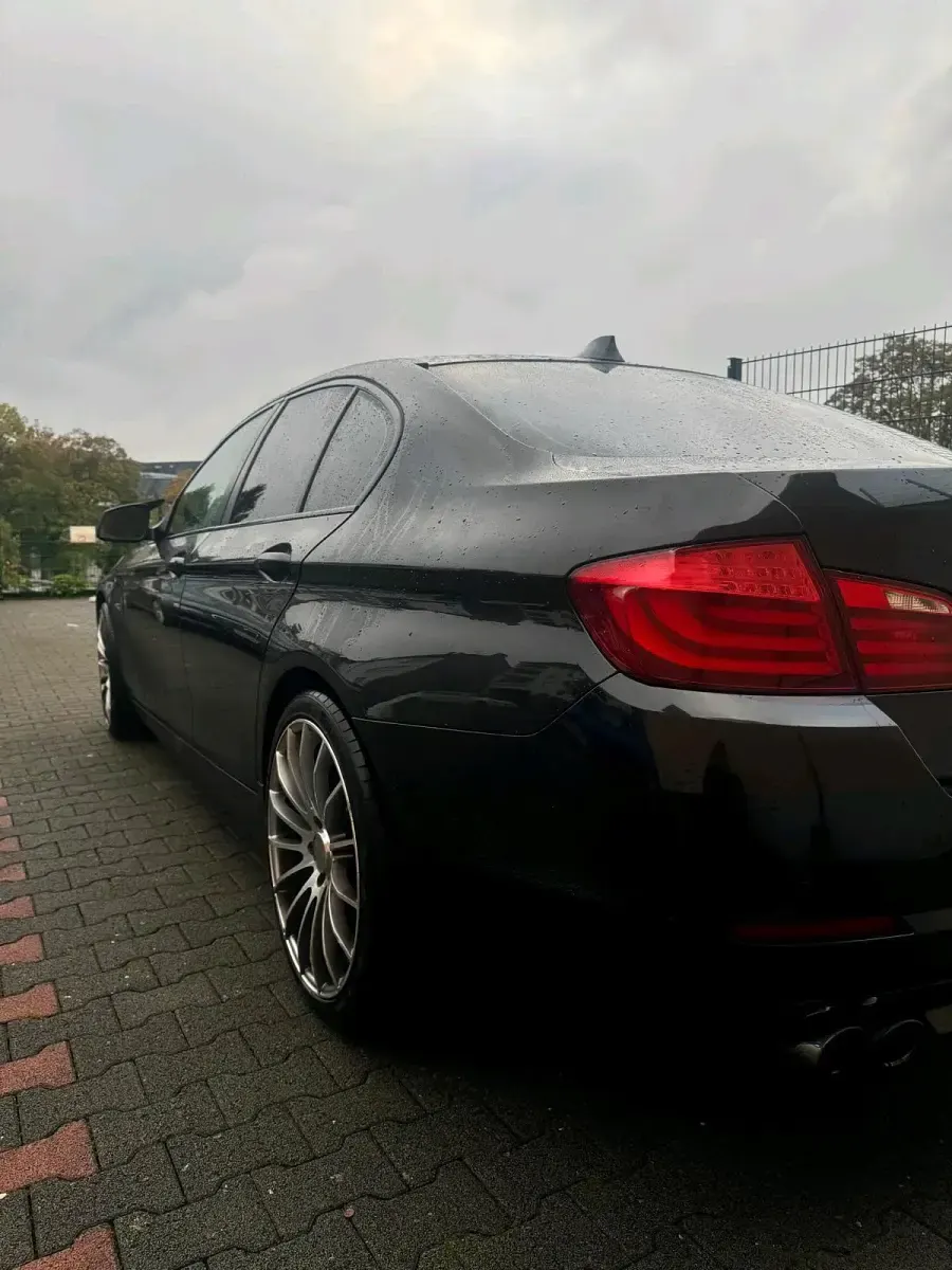 Gebraucht BMW 523 204 PS (150 kW) 2010 Schwarz Limousine