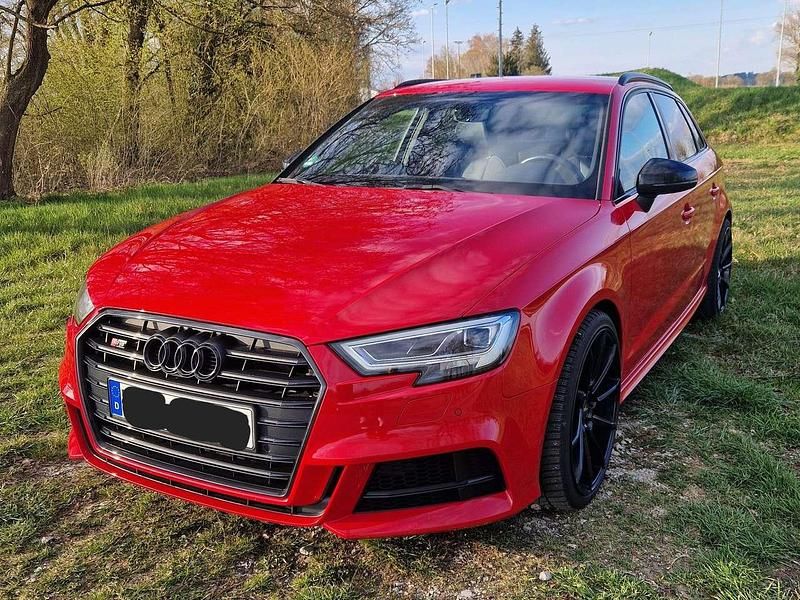 Rot Gebraucht 2018 Audi S3 Ambiente Kombi | 24.999 € (Superpreis) - Bild 1/4