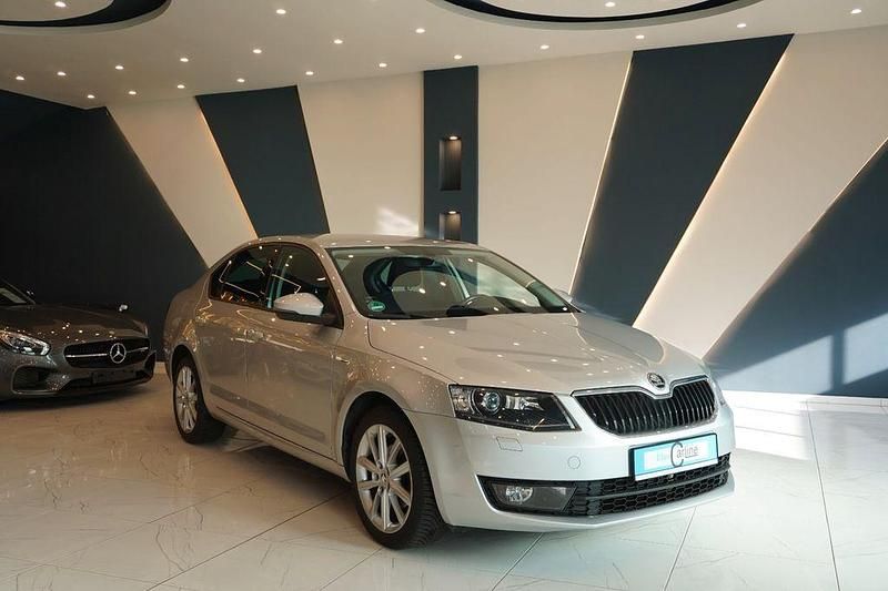 Gebraucht Skoda Octavia Joy 150 PS (110 kW) 2016 Silber Kleinwagen