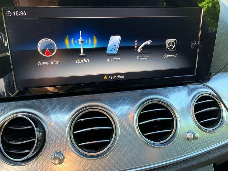 Gebraucht Mercedes E200 Style 150 PS (110 kW) 2019 Silber Limousine