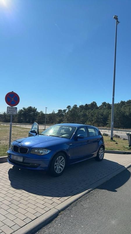 Gebraucht BMW 116 122 PS (89 kW) 2009 Blau Kleinwagen