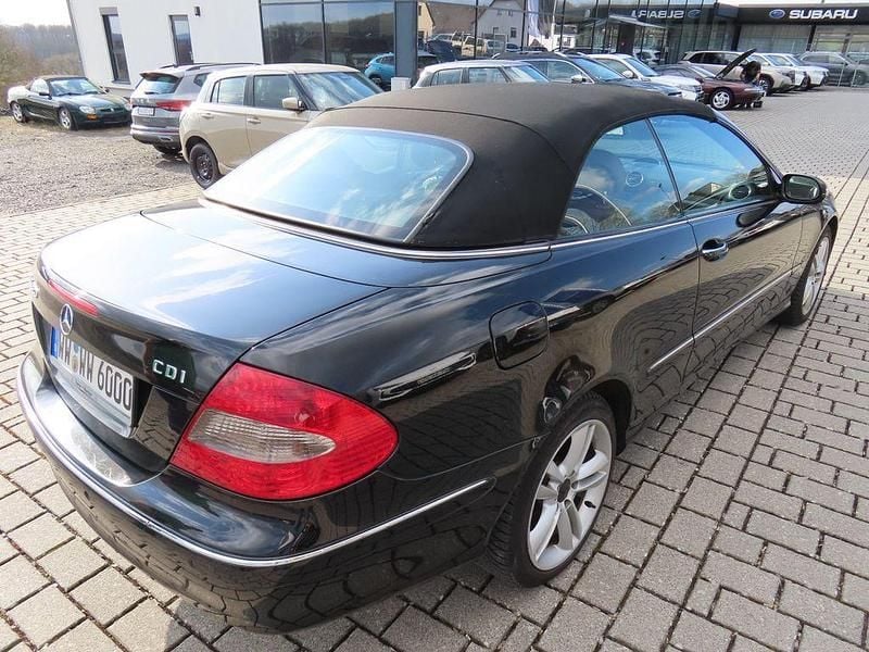 Gebraucht Mercedes CLK320 224 PS (164 kW) 2008 Schwarz Cabrio