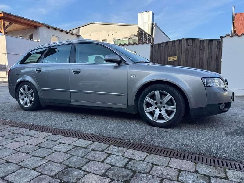 Gebraucht Audi A4 220 PS (161 kW) 2003 Grau Kombi