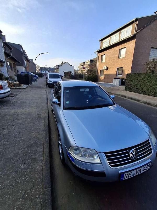 Gebraucht VW Passat 150 PS (110 kW) 2002 Blau Limousine