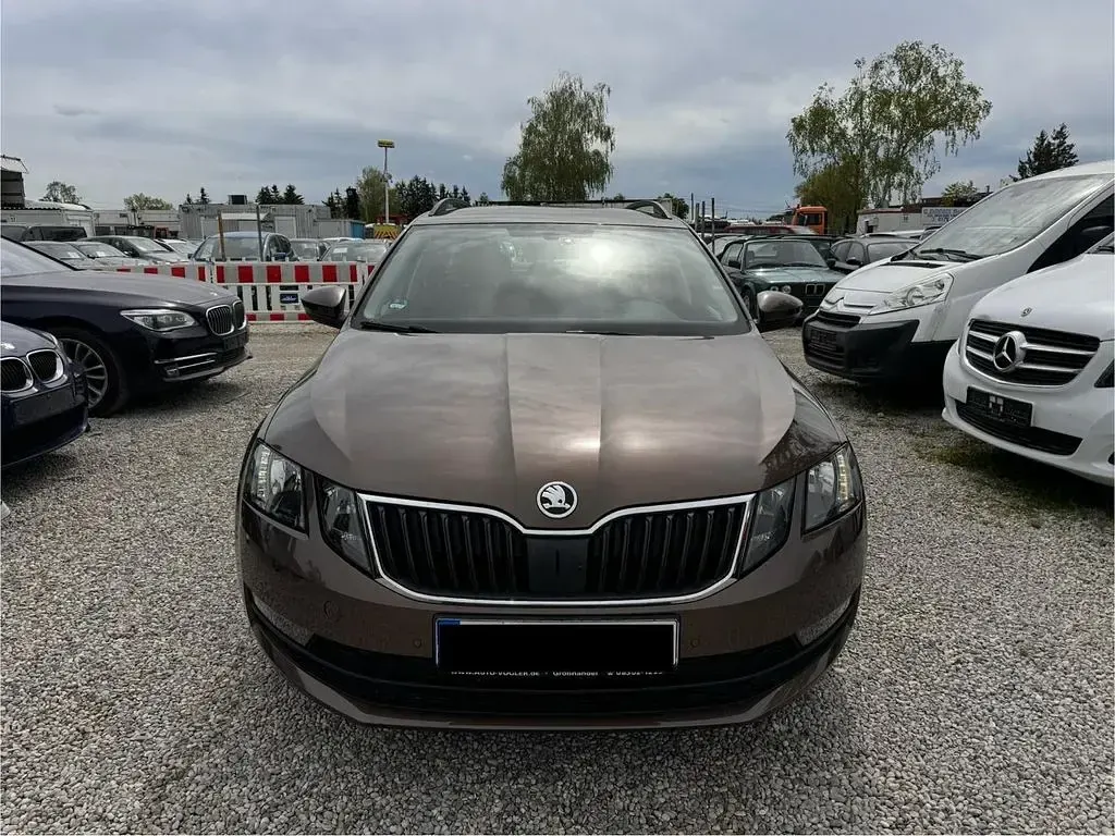 Gebraucht Skoda Octavia Ambition 150 PS (110 kW) 2017 Braun Limousine