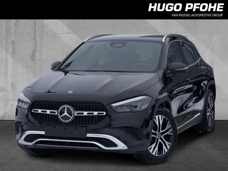 Kosmosschwarz metalliclack Gebraucht 2025 Mercedes GLA200 Progressive SUV | 36.900 € (Guter Preis) - Bild 1/4