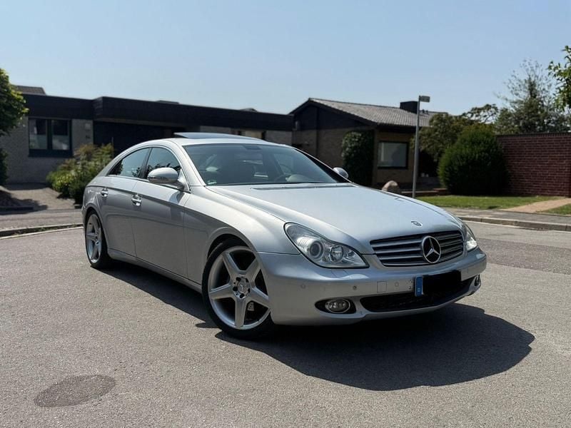 Silber Gebraucht 2007 Mercedes CLS500 Coupé | 8.900 € (Superpreis) - Bild 1/4