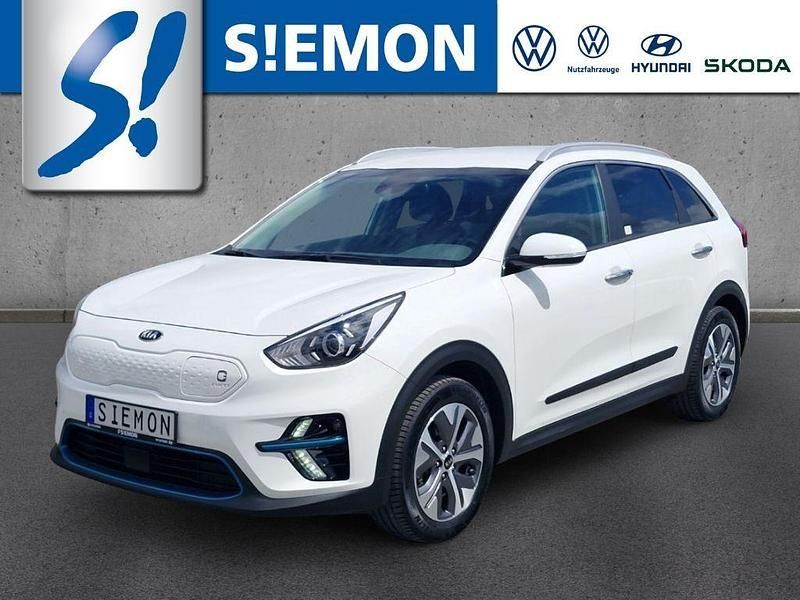 Weiss Gebraucht 2020 Kia e-Niro Vision SUV | 22.230 € (Fairer Preis) - Bild 1/4