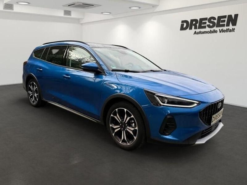 Gebraucht Ford Focus Active X 155 PS (114 kW) 2024 Blau SUV