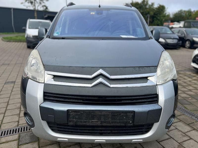 Grau Gebraucht 2011 Citroën Berlingo XTR Van / Kleinbus | 3.750 € (Guter Preis) - Bild 1/4