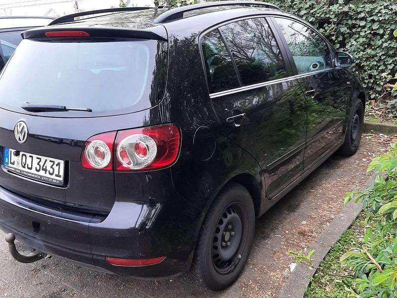 Schwarz Gebraucht 2013 VW Golf VII Life Limousine | 7.000 € (Superpreis) - Bild 1/4