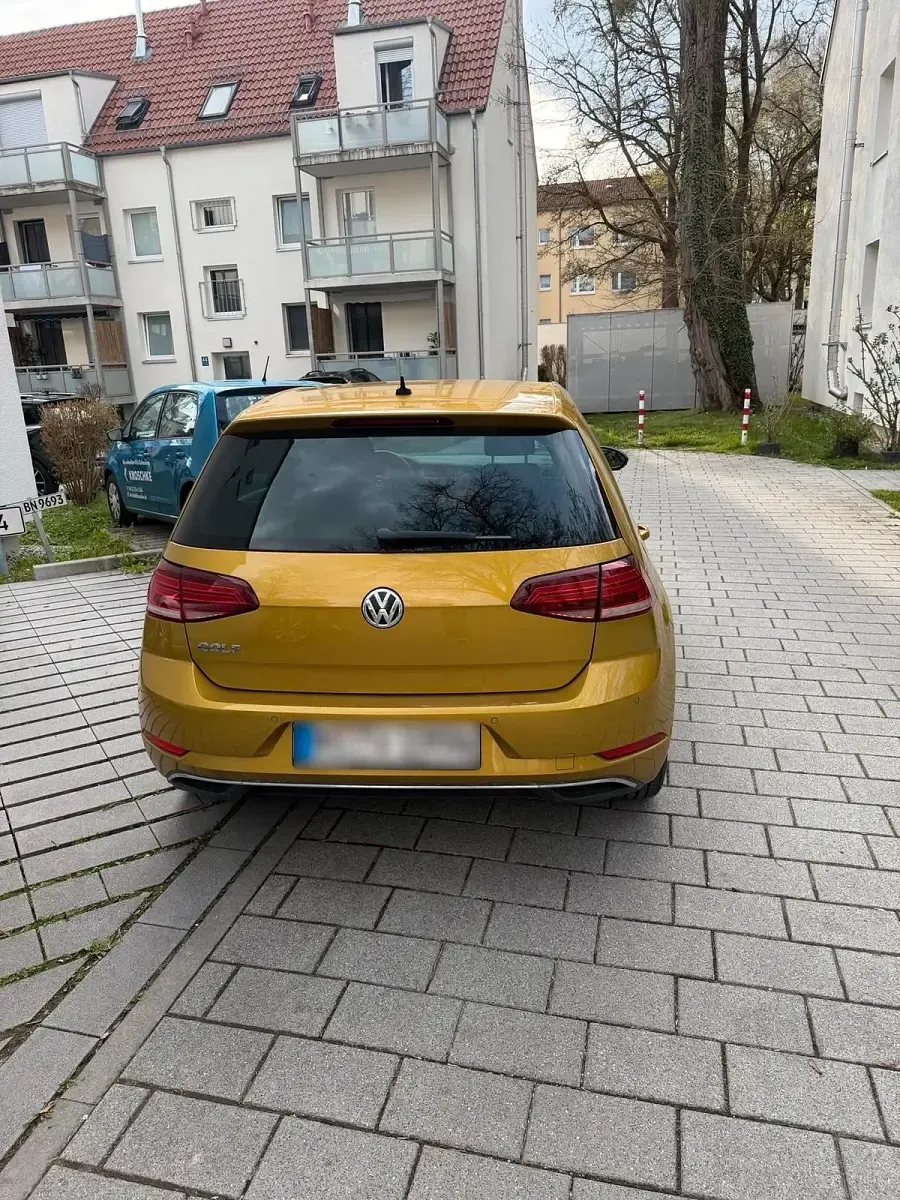 Gebraucht VW Golf VII Join 116 PS (85 kW) 2017 Gelb Kleinwagen