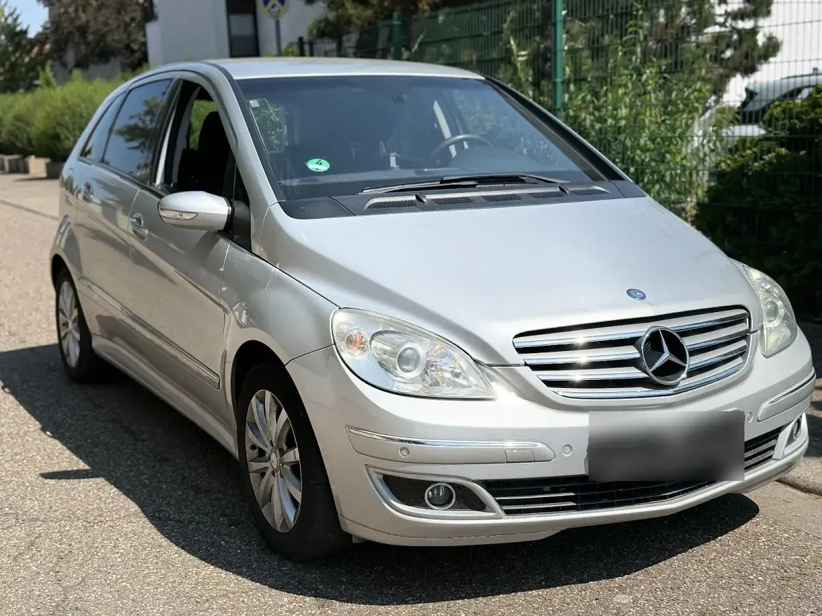Gebraucht Mercedes B170 116 PS (85 kW) 2005 Silber Van / Kleinbus