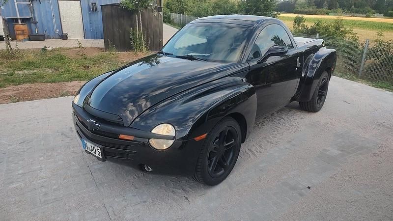 Schwarz Gebraucht 2004 Chevrolet SSR Cabrio | 16.490 € - Bild 1/4