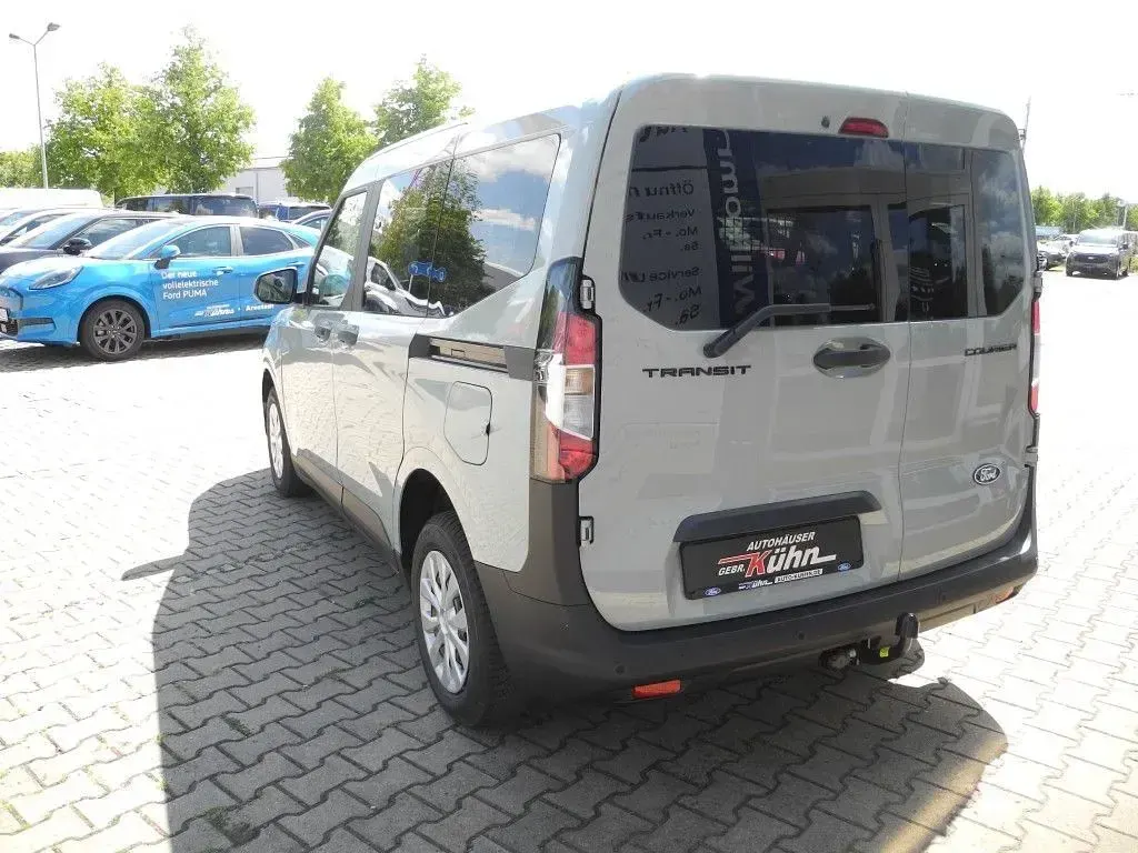Neu Ford Courier Trend 101 PS (74 kW) 2026 Grau Van / Kleinbus