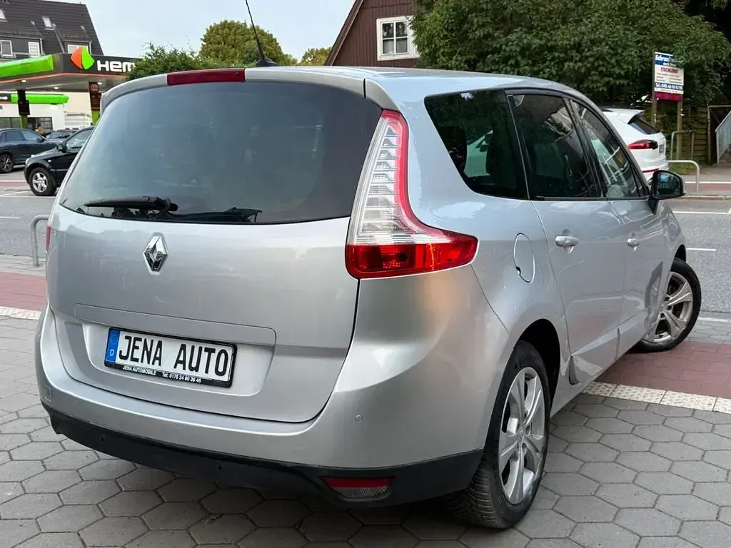 Gebraucht Renault Scénic III Dynamique 140 PS (102 kW) 2011 Silber Van / Kleinbus