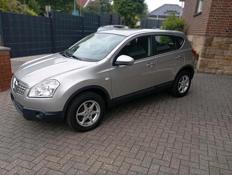 Silber Gebraucht 2009 Nissan Qashqai Acenta SUV | 5.999 € (Fairer Preis) - Bild 1/4