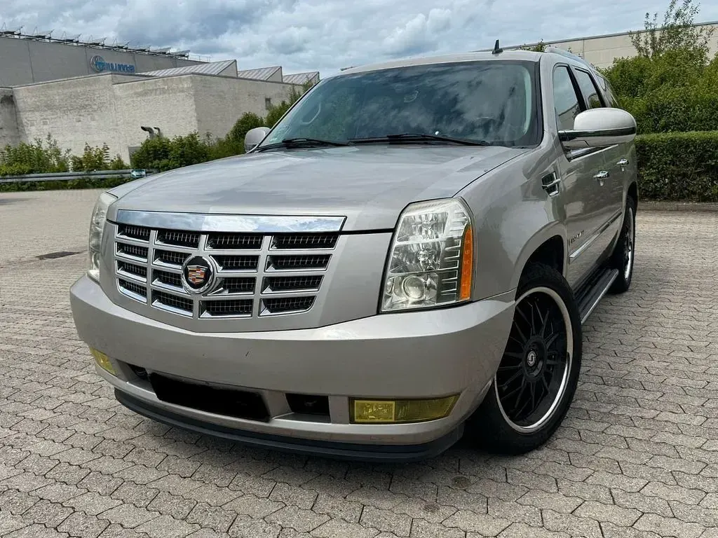 Gebraucht Cadillac Escalade 409 PS (300 kW) 2007 Grau SUV