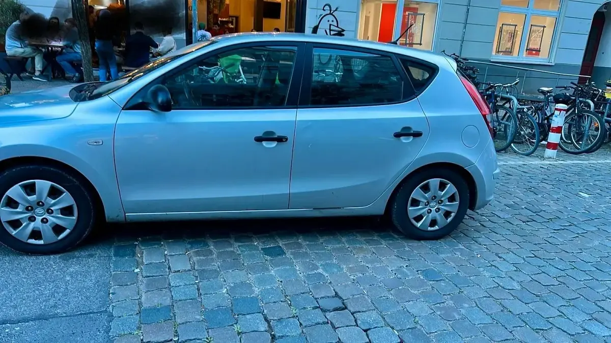 Gebraucht Hyundai i30 104 PS (76 kW) 2009 Grau Kombi